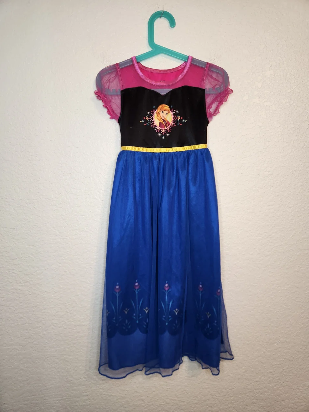 Disney Frozen Fantasy Girl's Nightgown Dress Size 6